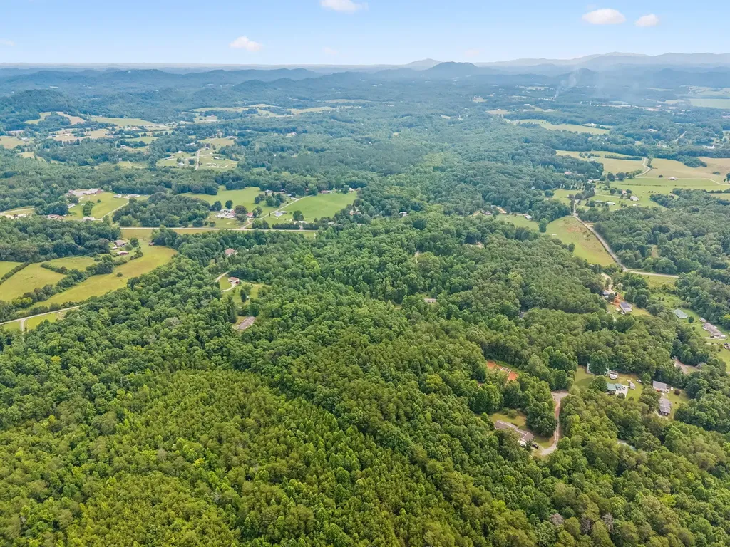 650 Gamble Gap Road Tellico Plains TN 37385