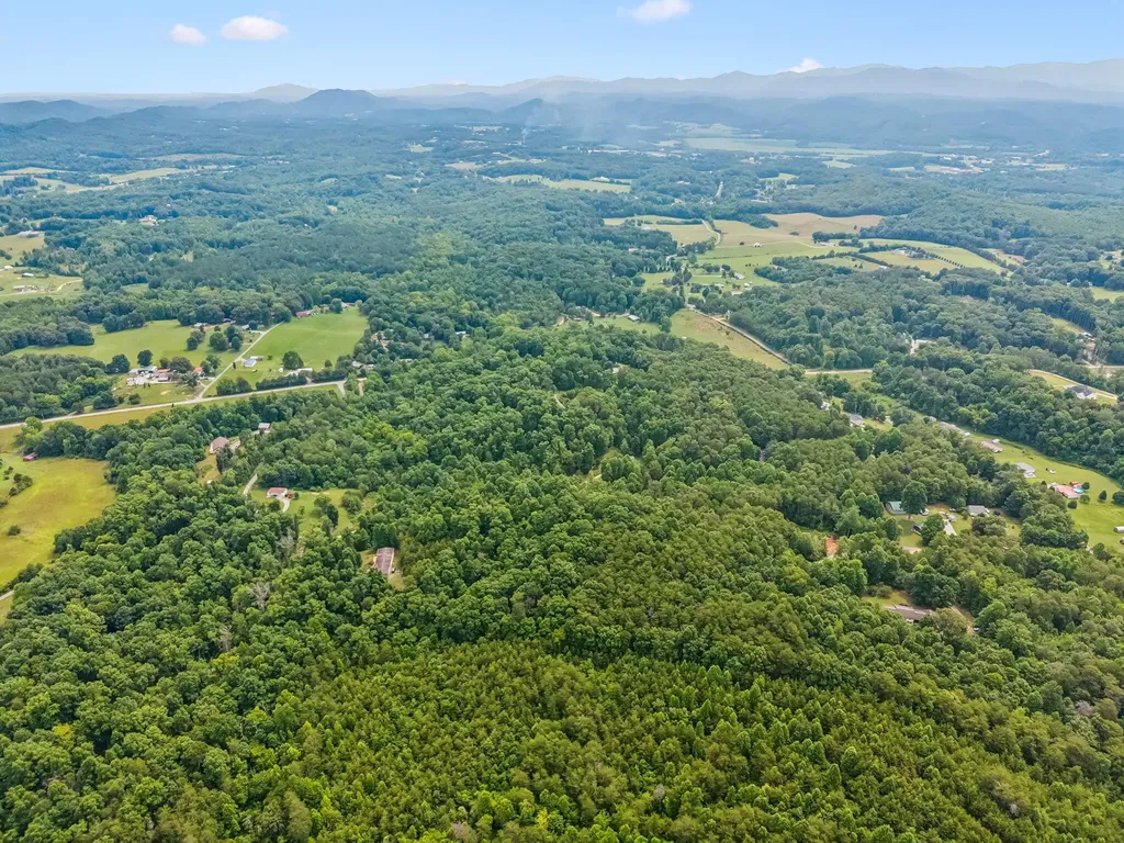 650 Gamble Gap Road Tellico Plains TN 37385