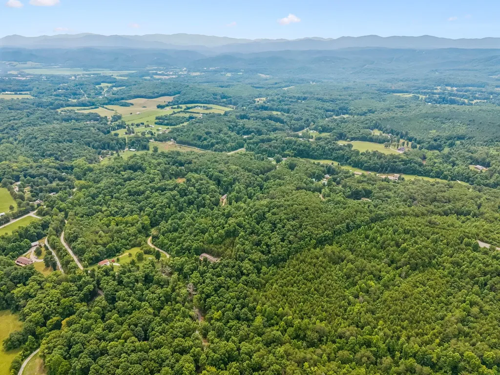 650 Gamble Gap Road Tellico Plains TN 37385