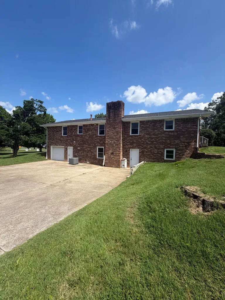 3350 Sango Road Clarksville TN 37043
