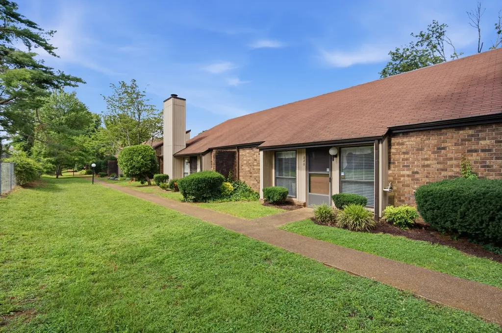 840 Old Coach Court Hermitage TN 37076