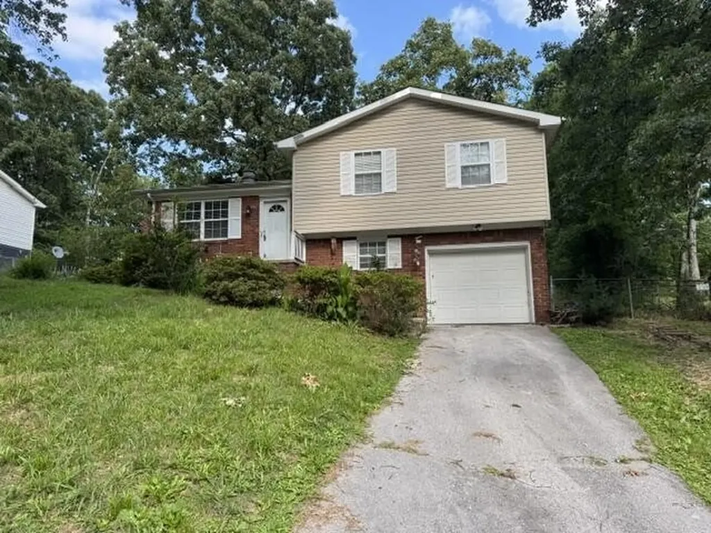 2974 E Freedom Circle Ooltewah TN 37363