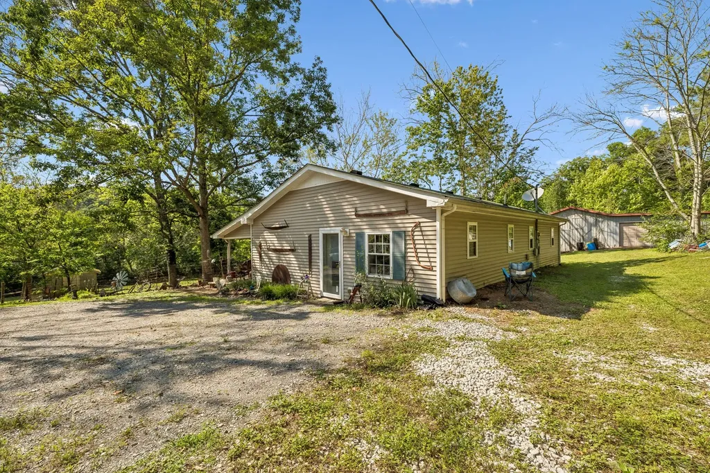 180 Lock Seven Lane Carthage TN 37030