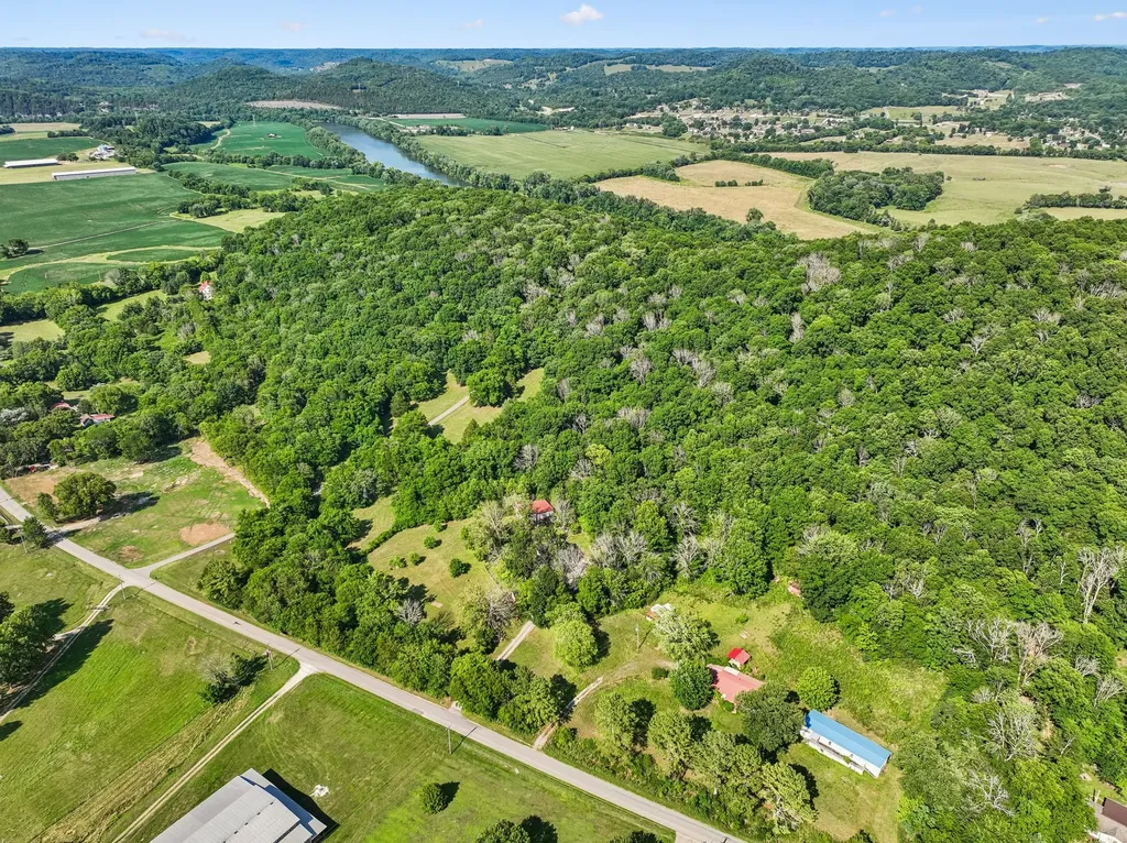 180 Lock Seven Lane Carthage TN 37030