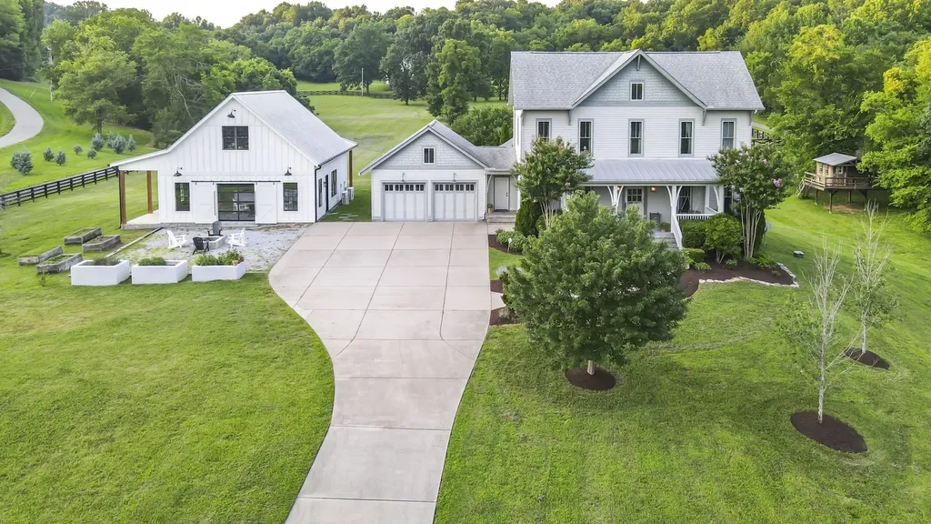 6502 Peytonsville Arno Road College Grove TN 37046