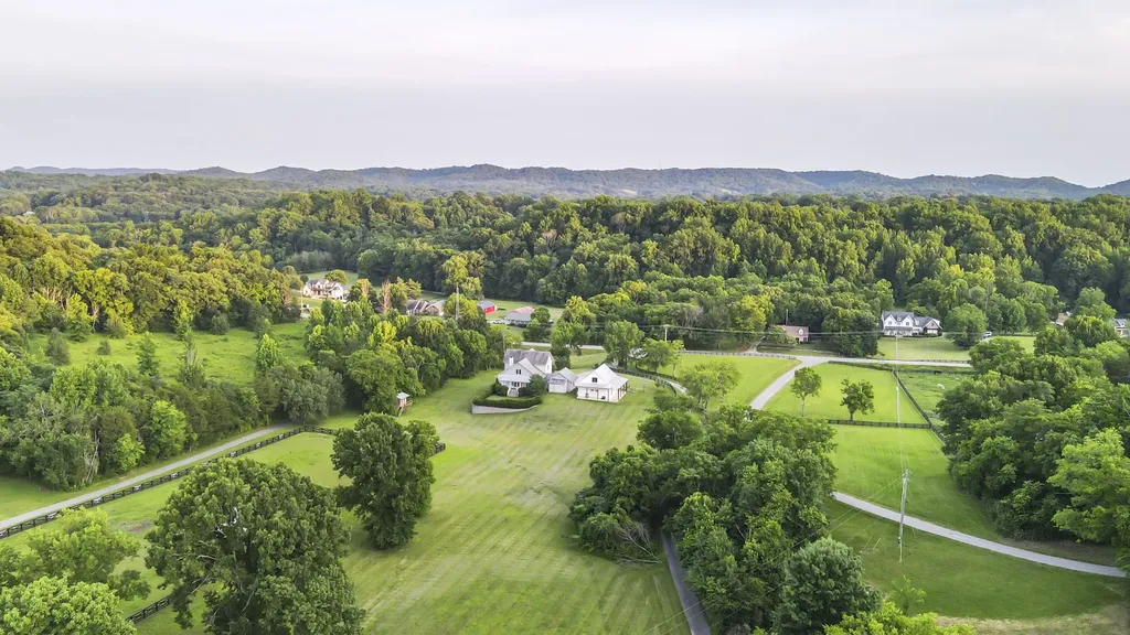 6502 Peytonsville Arno Road College Grove TN 37046
