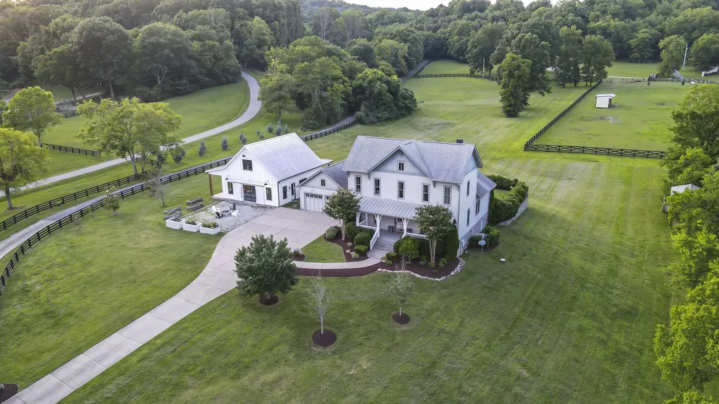 6502 Peytonsville Arno Road College Grove TN 37046