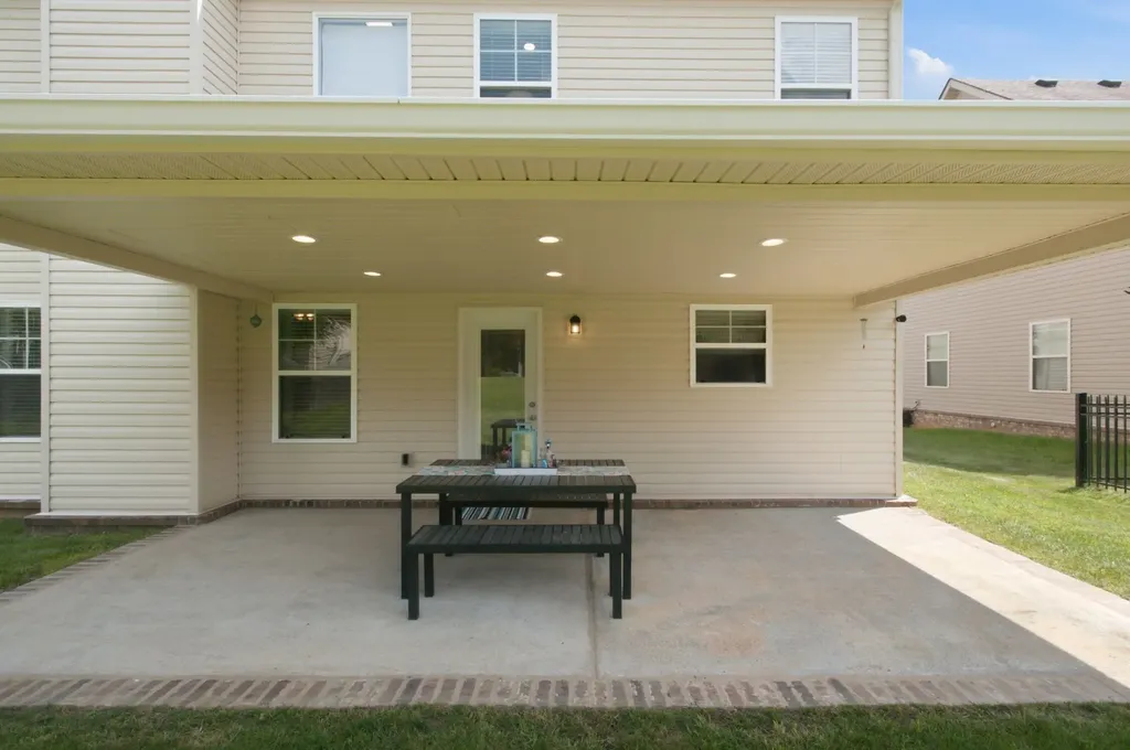 7303 Brooklet Cove Fairview TN 37062