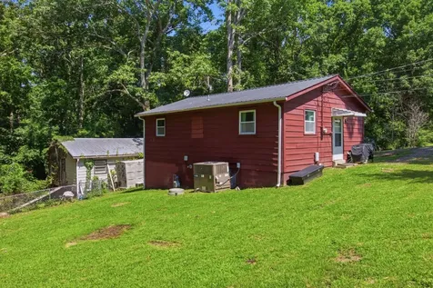 2103 Hillwood Drive Centerville TN 37033