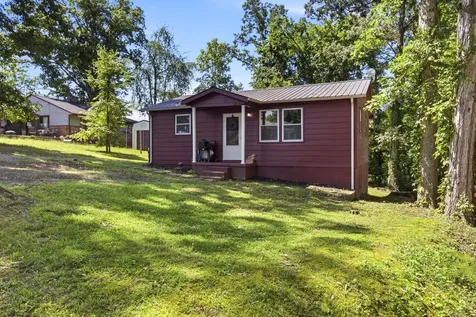2103 Hillwood Drive Centerville TN 37033