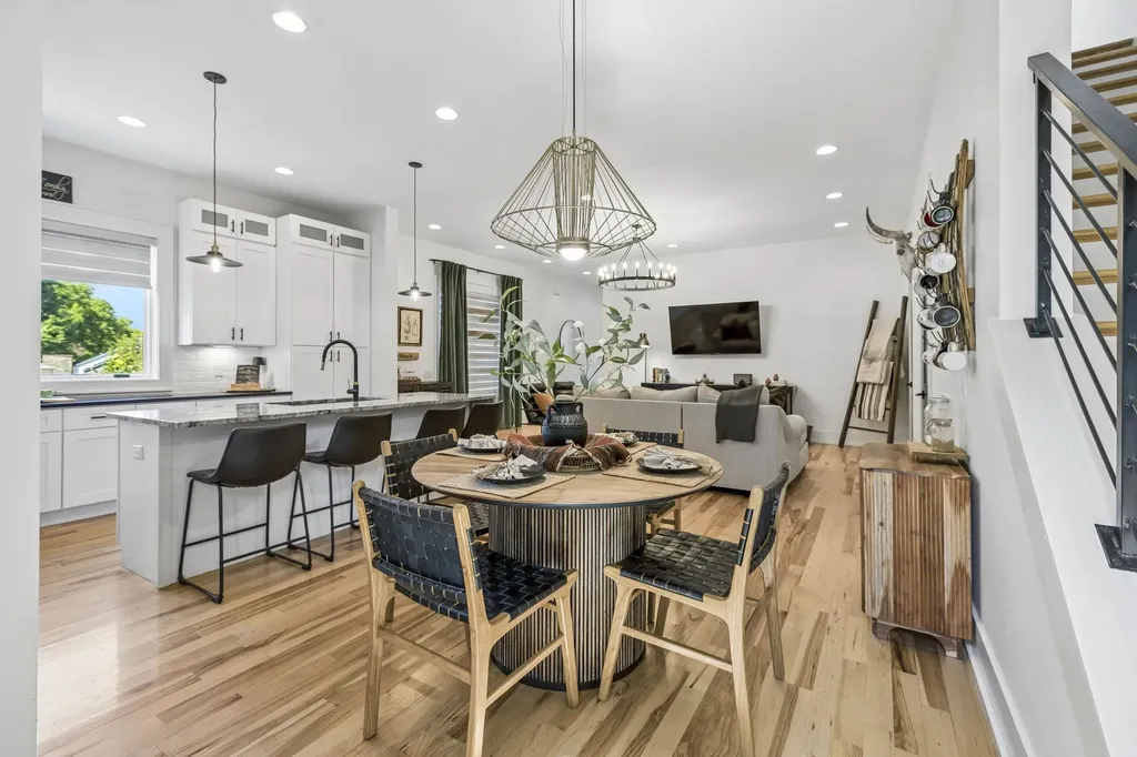 2702B Bronte Avenue Nashville TN 37216