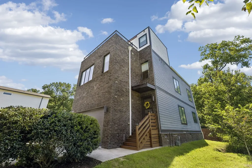 2702B Bronte Avenue Nashville TN 37216