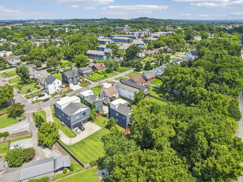 2702B Bronte Avenue Nashville TN 37216