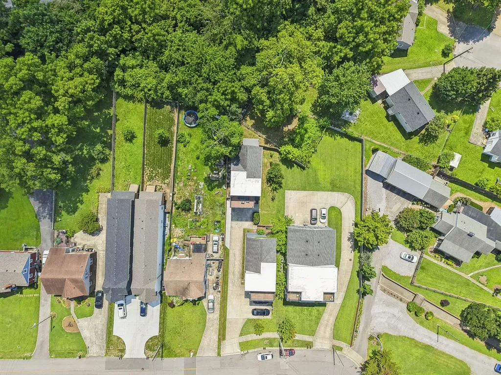 2702B Bronte Avenue Nashville TN 37216