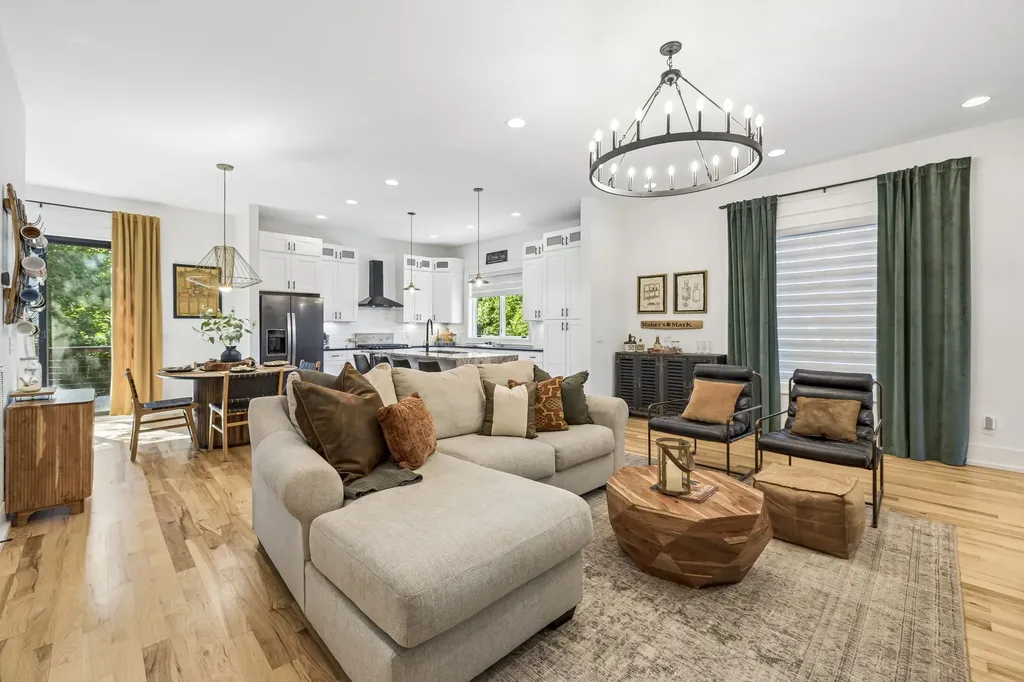 2702B Bronte Avenue Nashville TN 37216