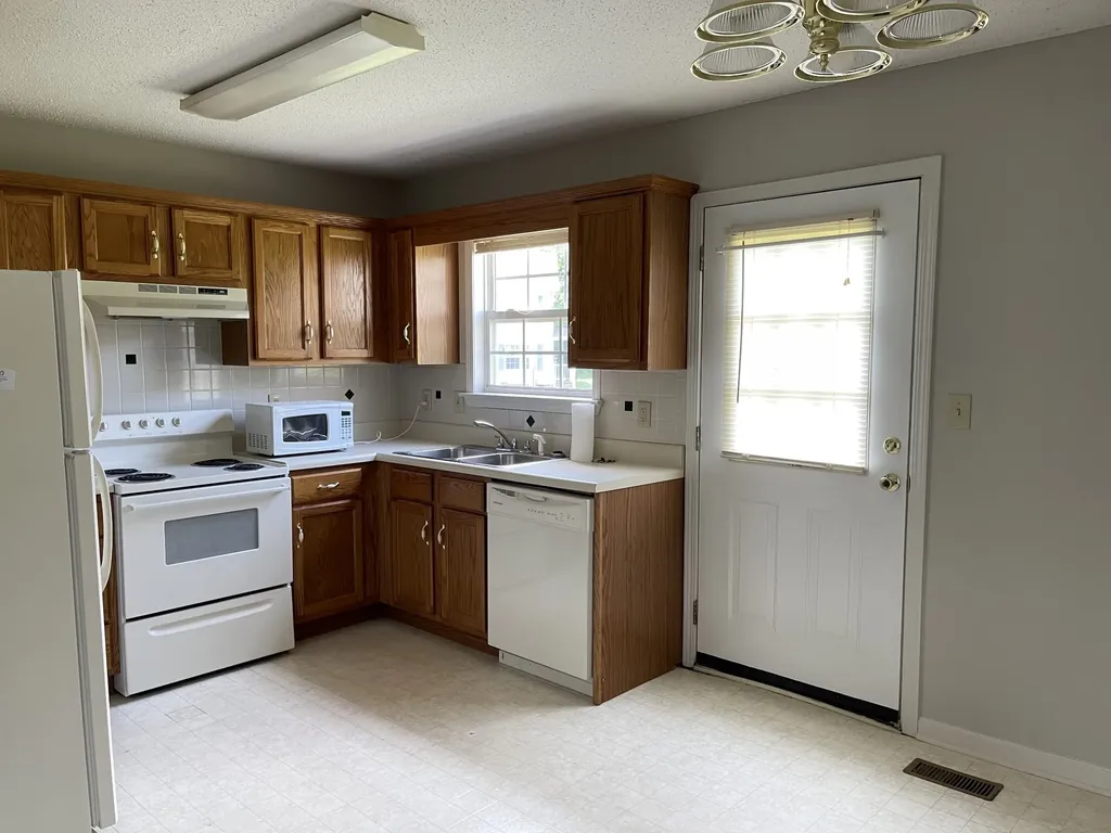613 Wilderness Trail Columbia TN 38401