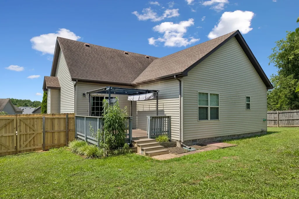 2317 Spike Court Clarksville TN 37040