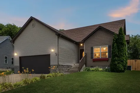 2317 Spike Court Clarksville TN 37040