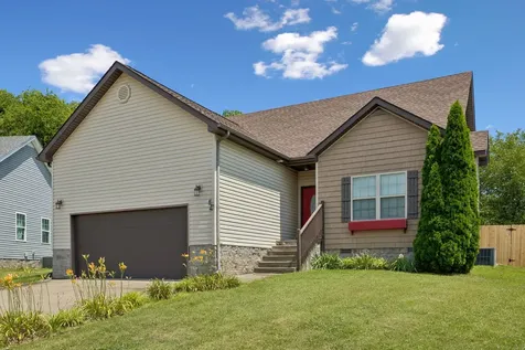 2317 Spike Court Clarksville TN 37040
