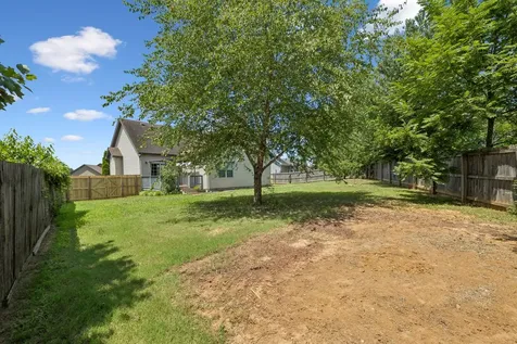 2317 Spike Court Clarksville TN 37040