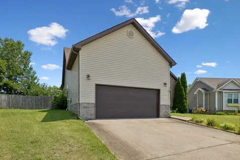 2317 Spike Court Clarksville TN 37040