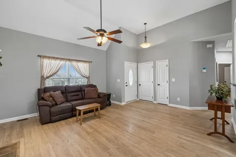 2317 Spike Court Clarksville TN 37040