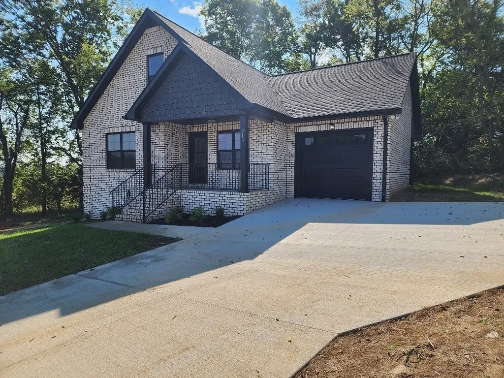 215 Scenic Lane Hartsville TN 37074
