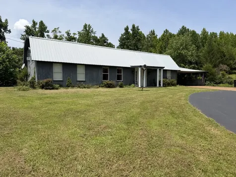 232 Cane Creek Road Hohenwald TN 38462