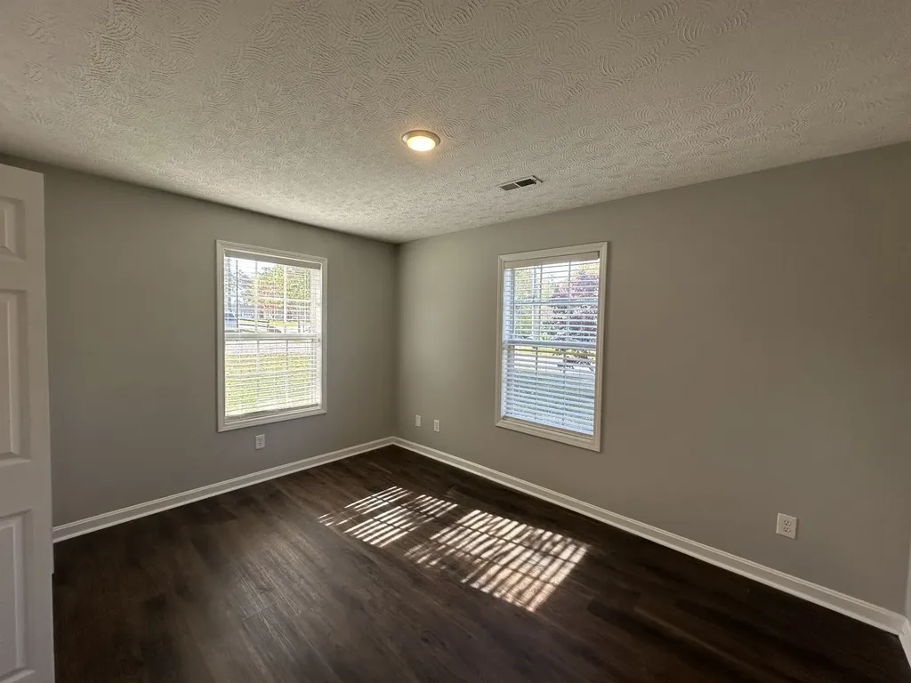 902 S Russell Street Portland TN 37148