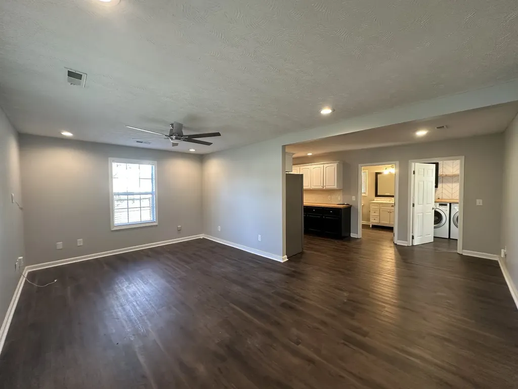 902 S Russell Street Portland TN 37148