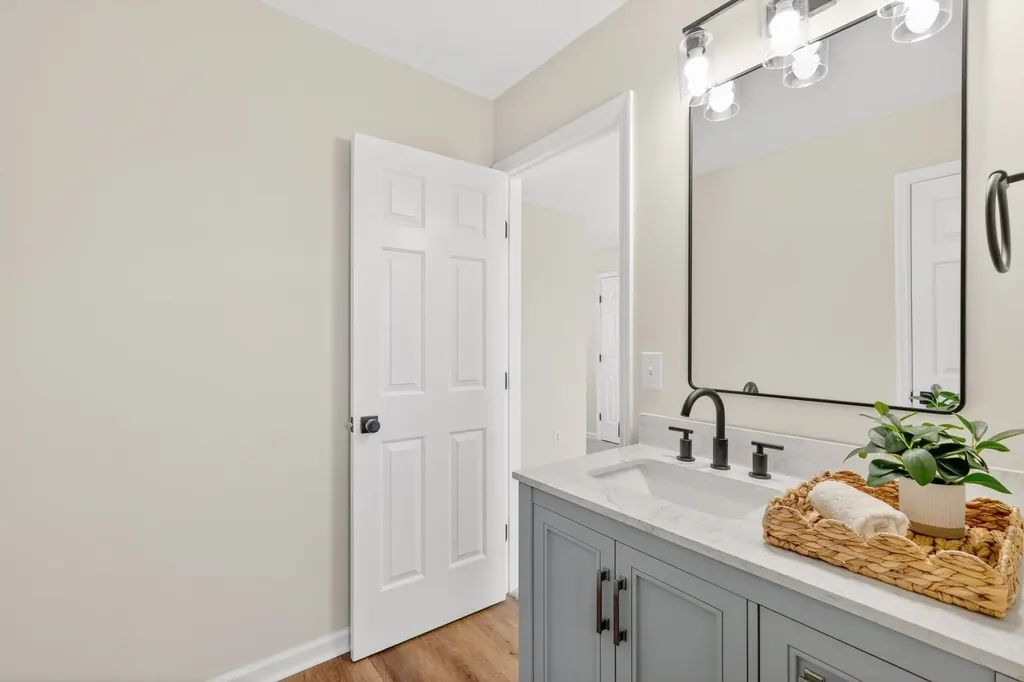 504 Bloomfield Court La Vergne TN 37086