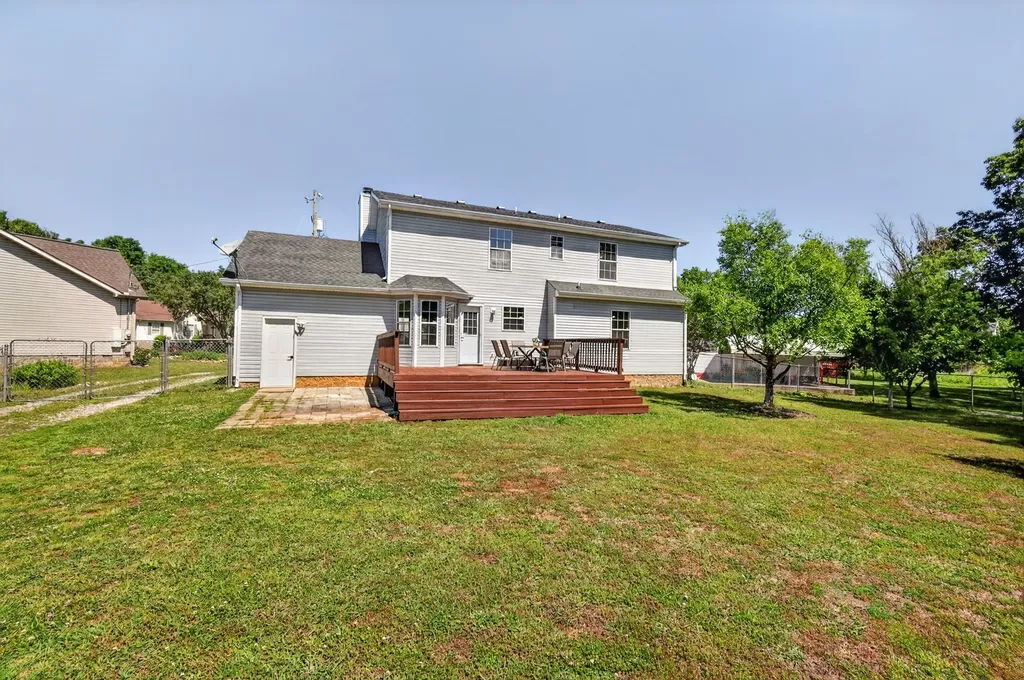 504 Bloomfield Court La Vergne TN 37086
