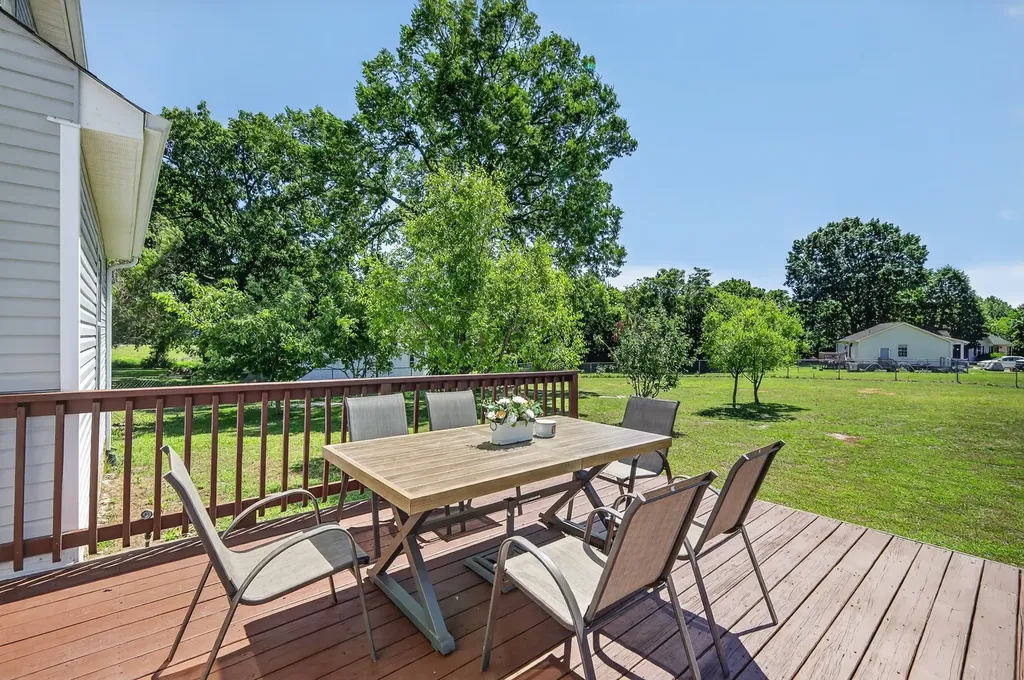 504 Bloomfield Court La Vergne TN 37086