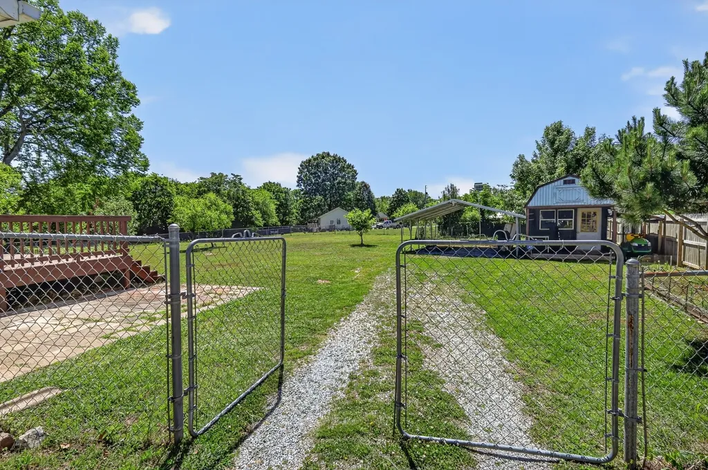 504 Bloomfield Court La Vergne TN 37086