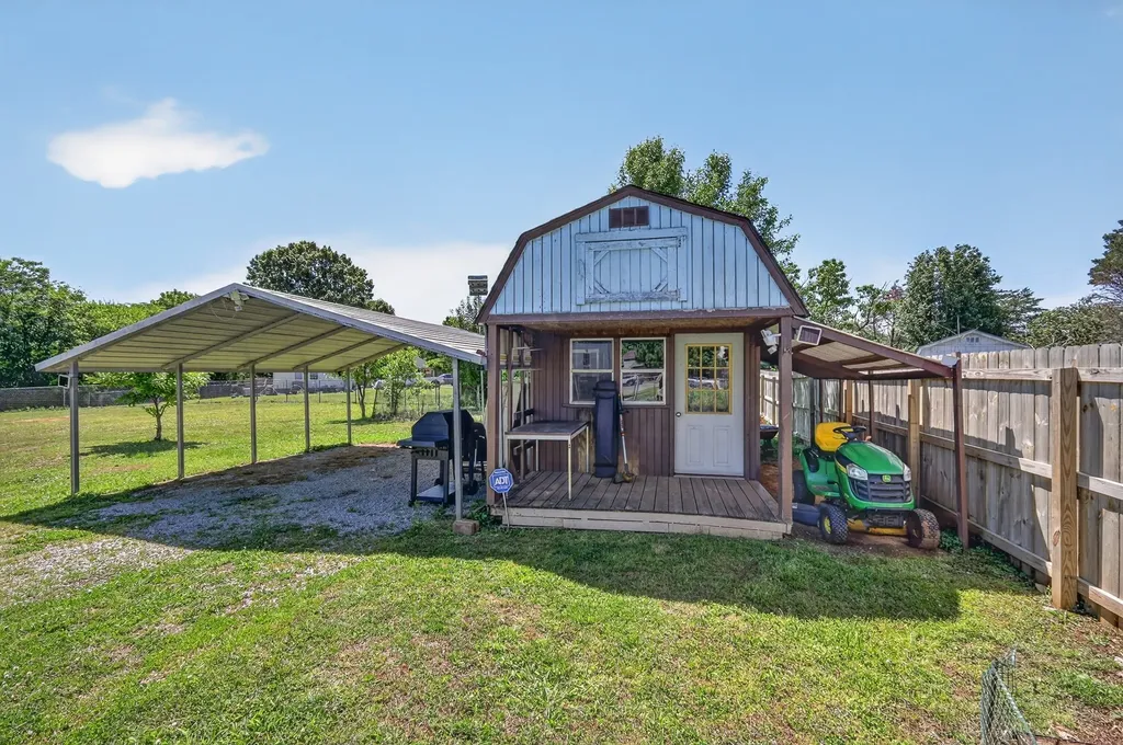 504 Bloomfield Court La Vergne TN 37086