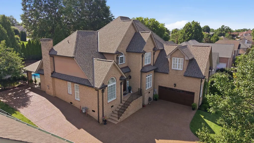 113 N Country Club Drive Hendersonville TN 37075
