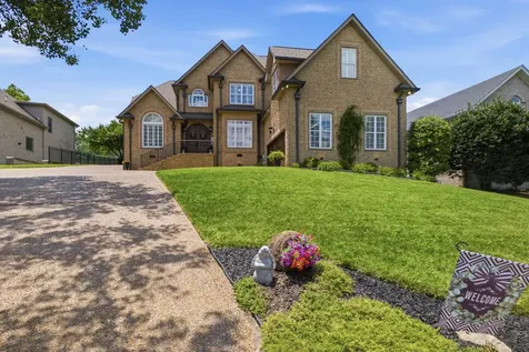 113 N Country Club Drive Hendersonville TN 37075