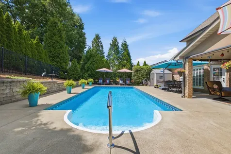 113 N Country Club Drive Hendersonville TN 37075