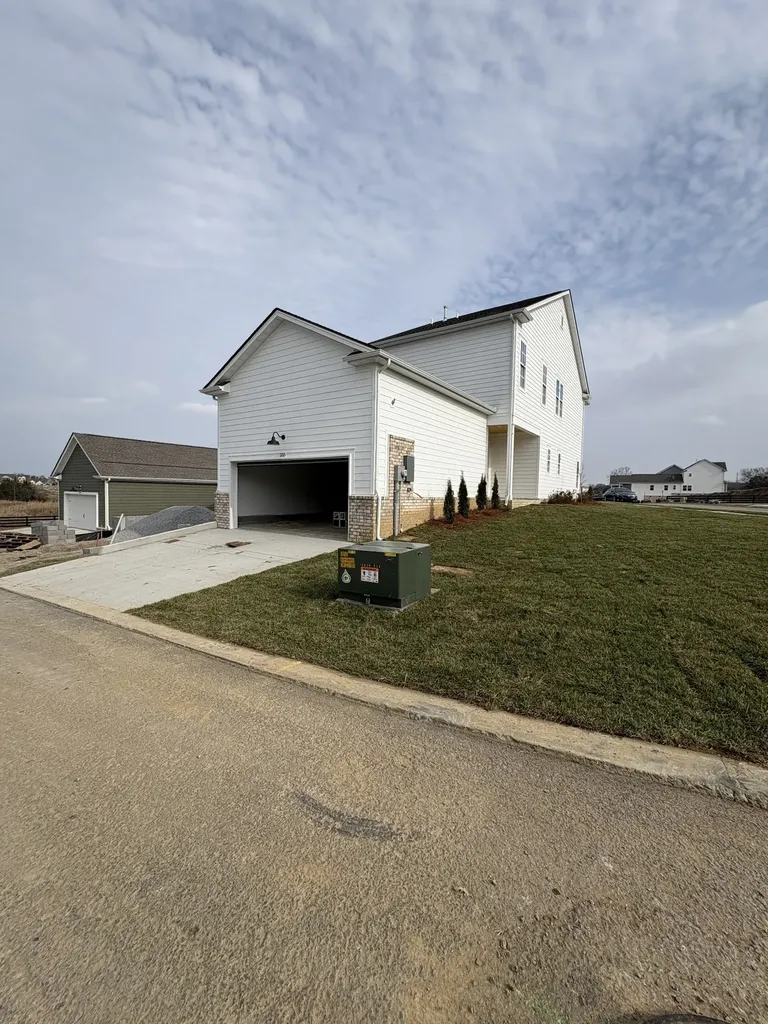 335 Caxton Alley Nolensville TN 37135