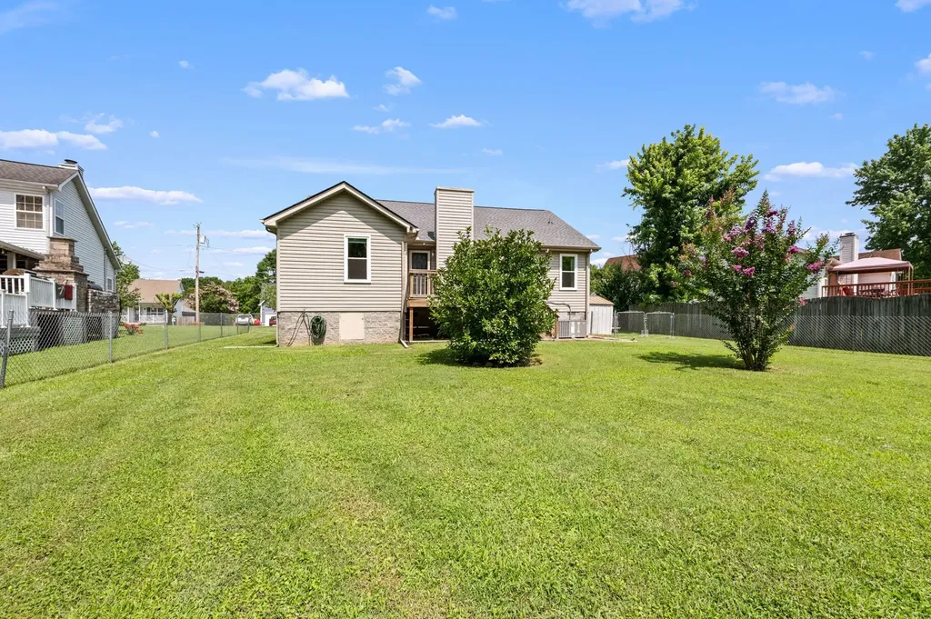 610 Nearlake Court La Vergne TN 37086
