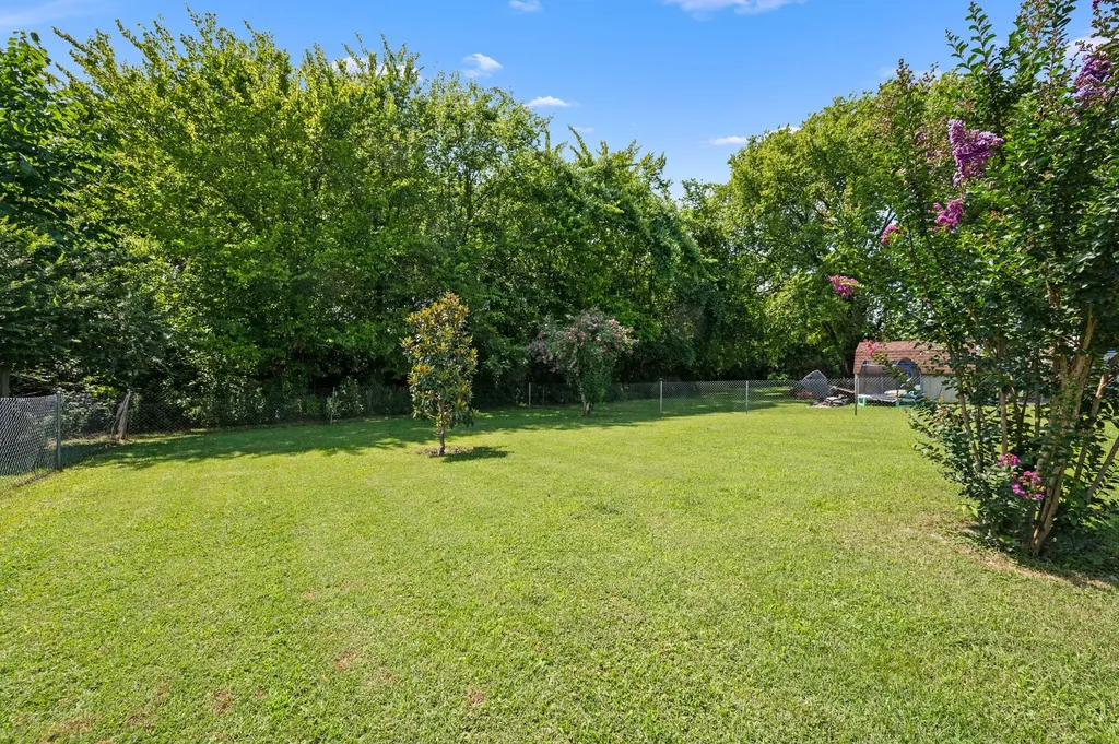 610 Nearlake Court La Vergne TN 37086