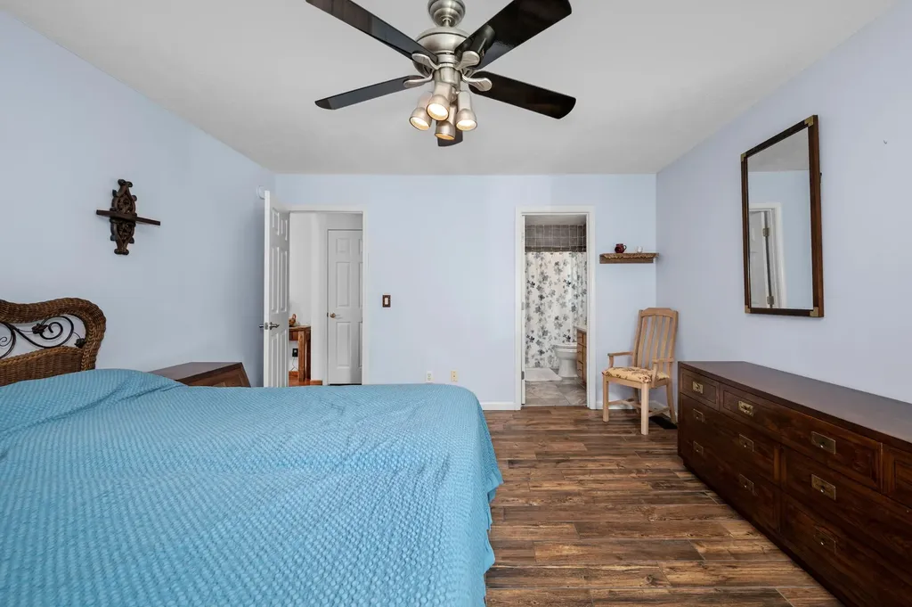 610 Nearlake Court La Vergne TN 37086