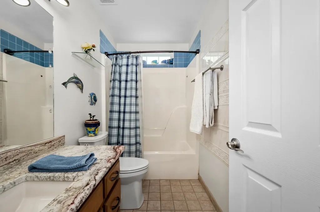 610 Nearlake Court La Vergne TN 37086