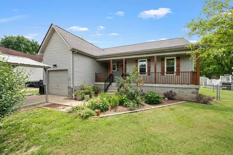 610 Nearlake Court La Vergne TN 37086