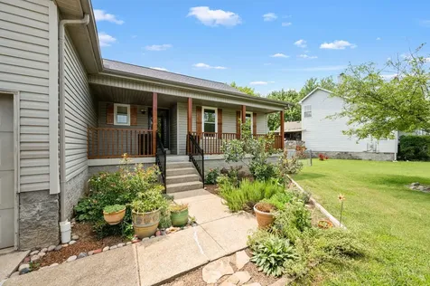 610 Nearlake Court La Vergne TN 37086