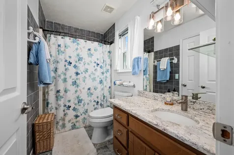 610 Nearlake Court La Vergne TN 37086
