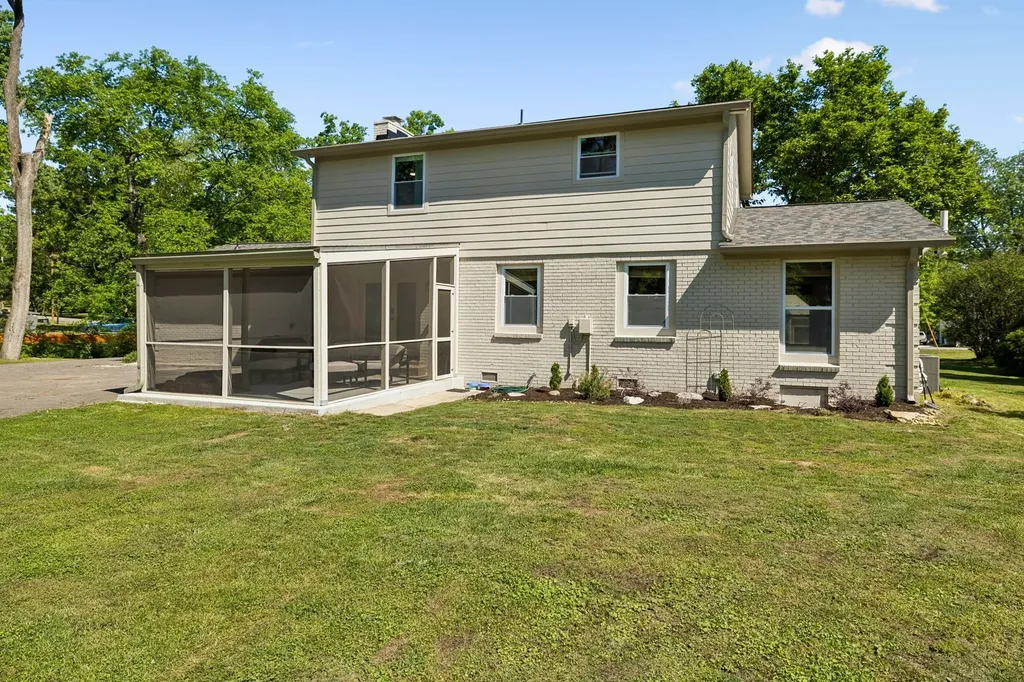8013 Wikle Road, E Brentwood TN 37027