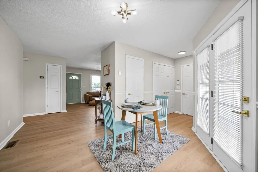 1874 Crestmont Court Clarksville TN 37042