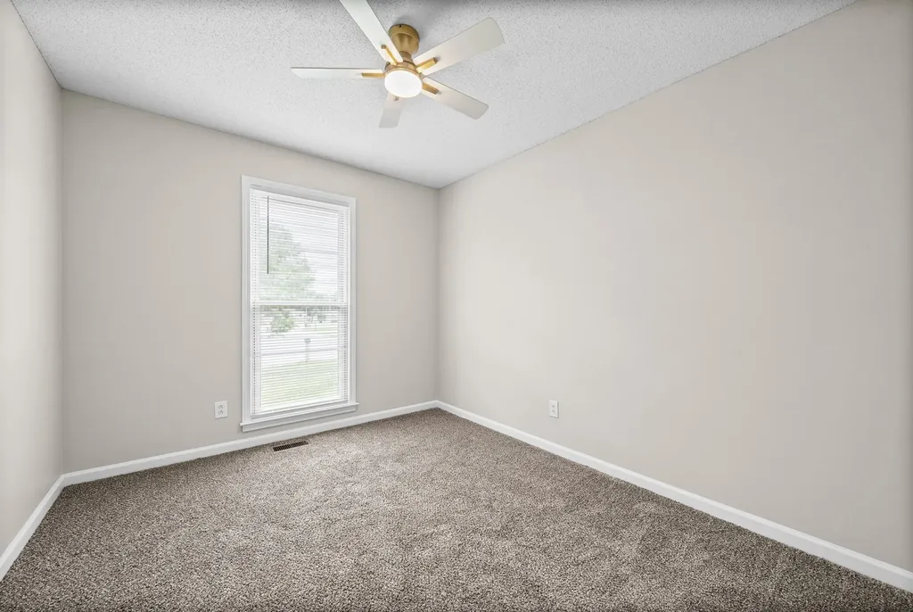 1874 Crestmont Court Clarksville TN 37042