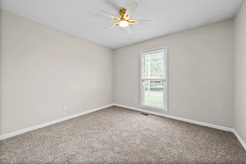 1874 Crestmont Court Clarksville TN 37042